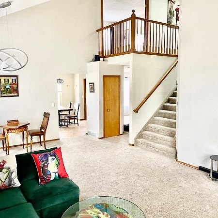 Artsy Home Close To Usafa With Fireplace And Patio Colorado Springs Eksteriør bilde