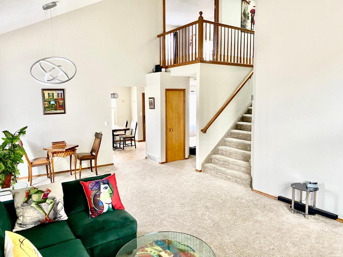 Artsy Home Close To Usafa With Fireplace And Patio Colorado Springs Eksteriør bilde