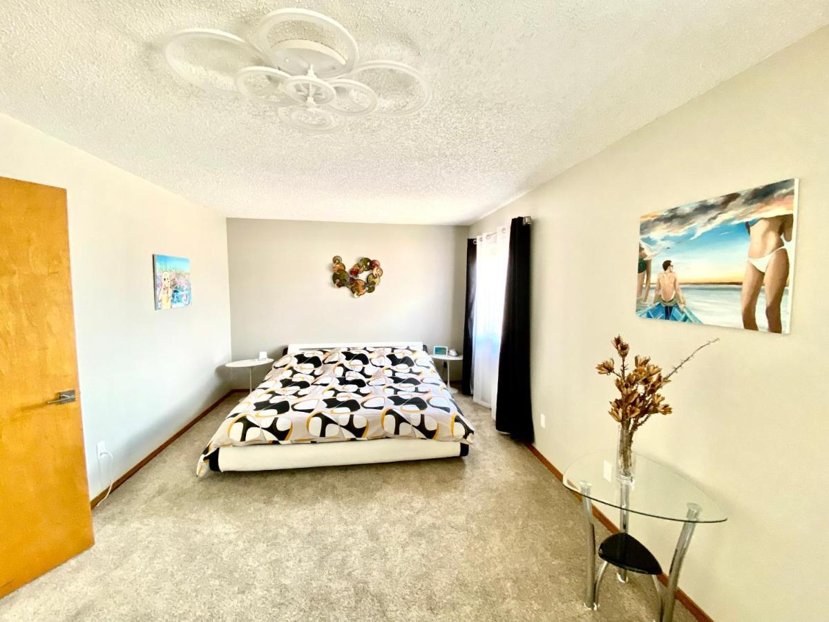 Artsy Home Close To Usafa With Fireplace And Patio Colorado Springs Eksteriør bilde